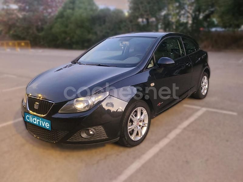 Usado Seat Ibiza Reference 90 CV (66 kW) 2012 Negro Berlina