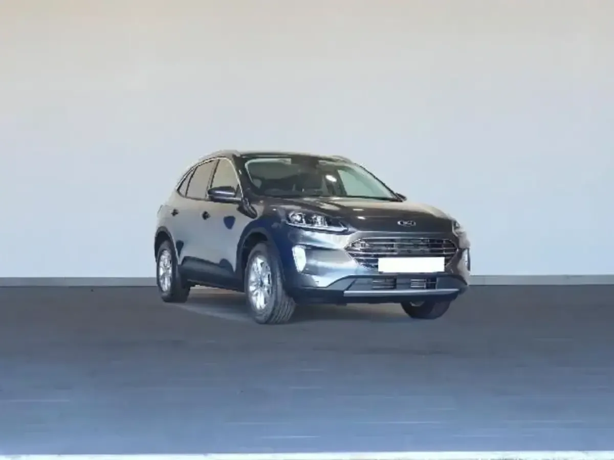 Usado Ford Kuga Titanium 150 CV (110 kW) 2023 Gris SUV