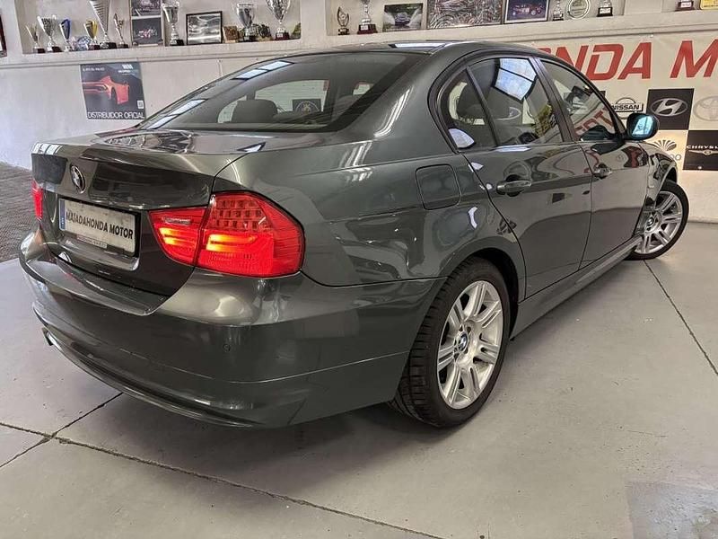 Usado BMW 318 M Sport 143 CV (105 kW) 2009 Verde Berlina