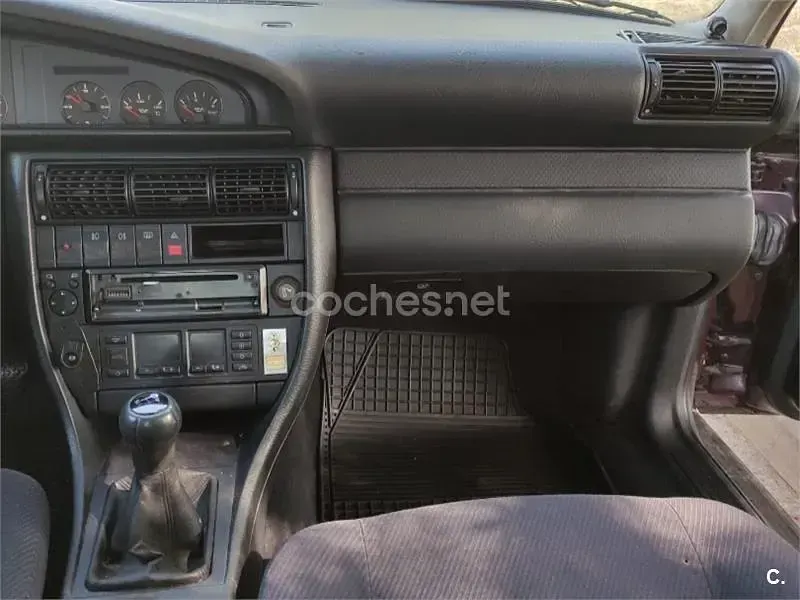 Usado Audi 100 150 CV (110 kW) 1993 Violeta / lila Familiar