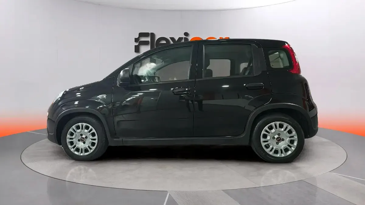 Usado Fiat Panda 71 CV (52 kW) 2023 Negro Utilitario