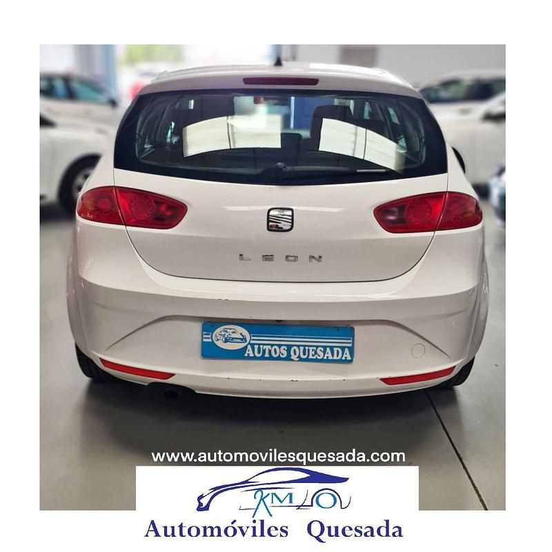 Usado Seat Leon Copa 105 CV (77 kW) 2011 Blanco Utilitario