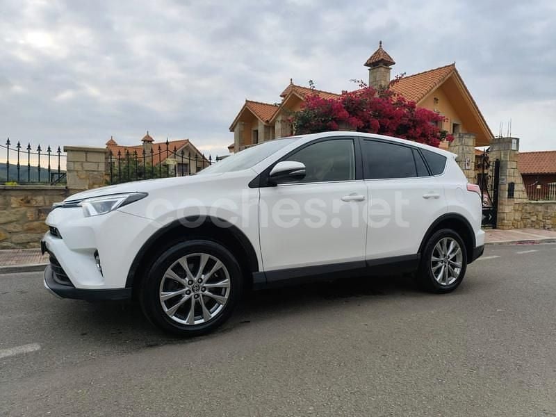 Blanco Usado 2017 Toyota RAV4 Hybrid SUV | 14.990 € (Precio justo) - Imagen 1/4