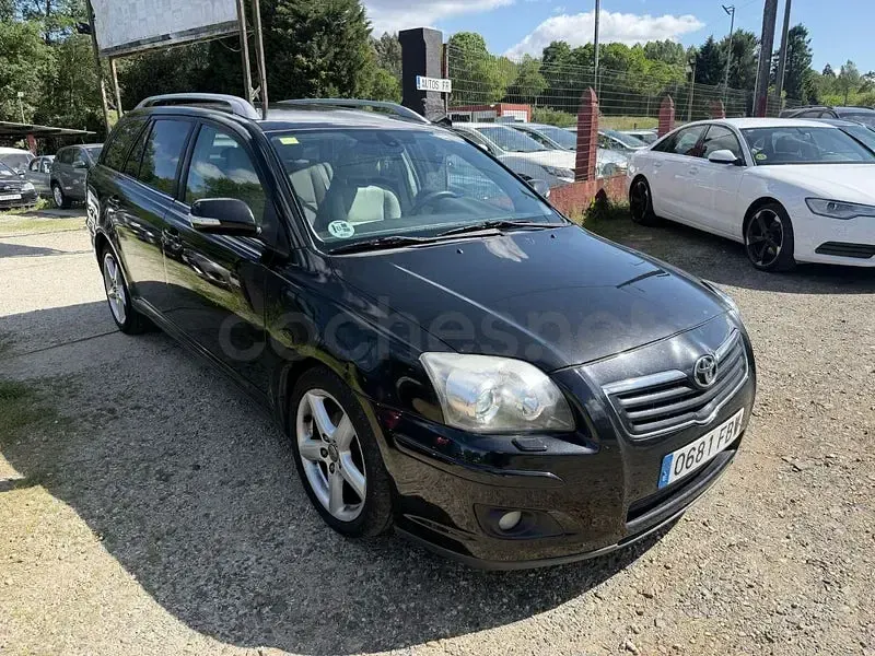 Usado Toyota Avensis Executive 150 CV (110 kW) 2006 Negro Familiar