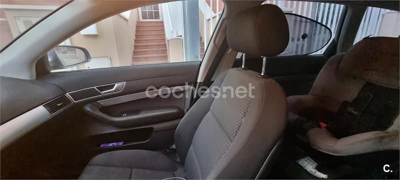 Usado Audi A6 140 CV (102 kW) 2007 Gris / plata Familiar