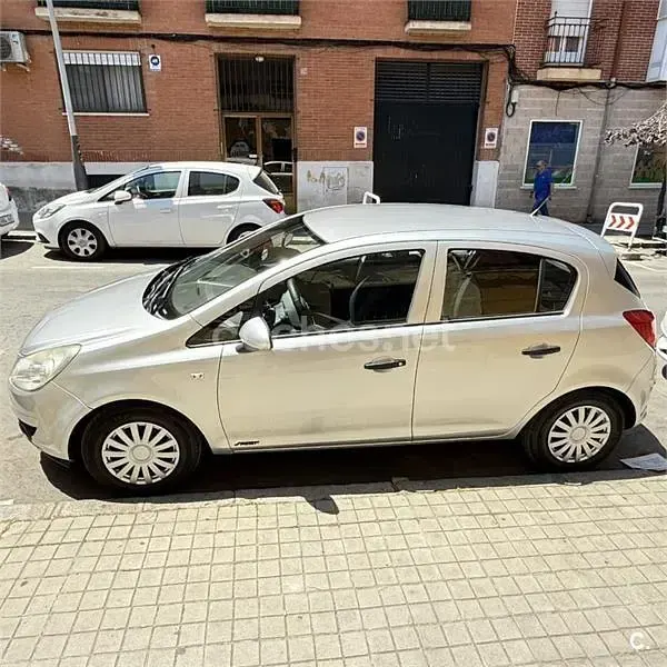 Usado Opel Corsa 80 CV (58 kW) 2009 Gris / plata Utilitario