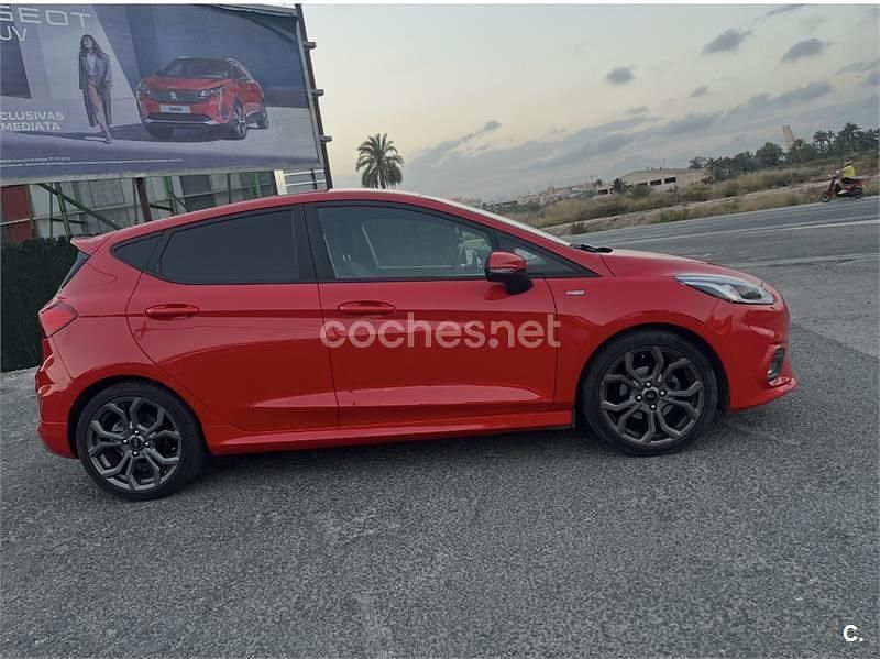 Usado Ford Fiesta ST-Line 125 CV (91 kW) 2018 Rojo Utilitario