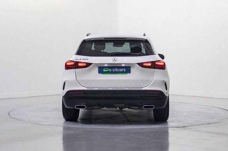 Usado Mercedes GLA200 163 CV (119 kW) 2024 Blanco SUV