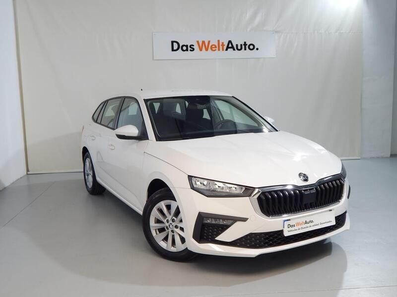 Blanco Nuevo 2024 Skoda Scala Essence Utilitario | 18.990 € (Precio justo) - Imagen 1/4