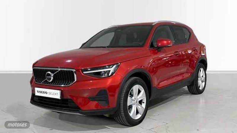 Rojo Usado 2025 Volvo XC40 Core SUV | 33.800 € - Imagen 1/3