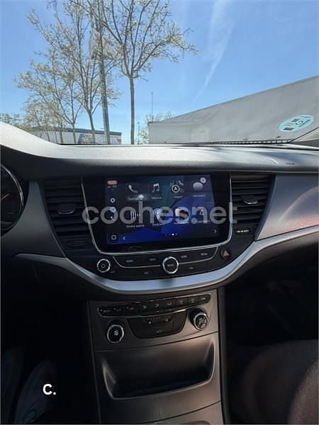 Usado Opel Astra Excellence 110 CV (80 kW) 2017 Beige Familiar