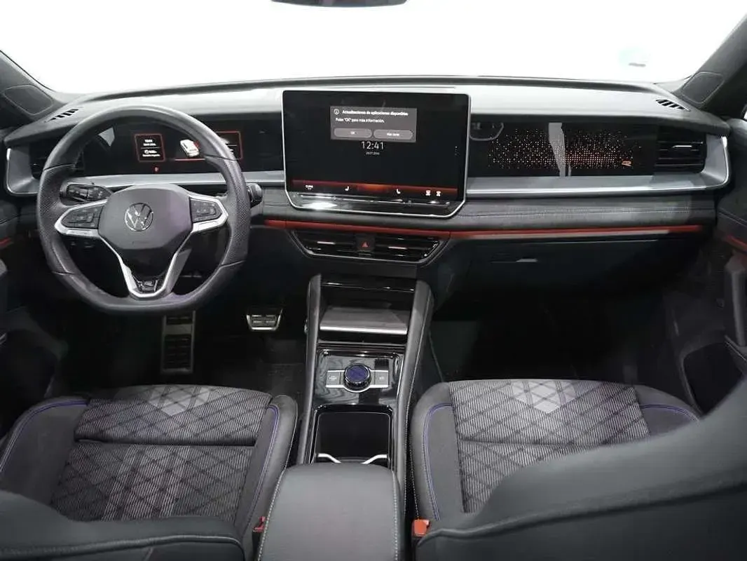 Usado VW Tayron R-line 150 CV (110 kW) 2025 Gris SUV