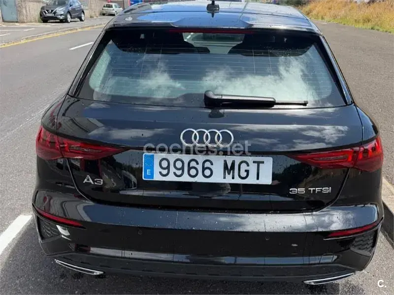 Usado Audi A3 150 CV (110 kW) 2023 Negro Berlina