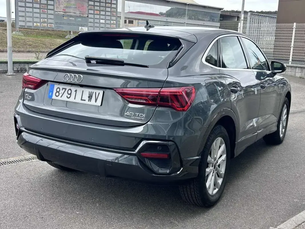 Usado Audi Q3 Sportback Advanced 200 CV (147 kW) 2022 Gris SUV
