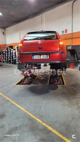 Rojo Usado 2006 Citroën C4 Berlina | 2000 € (Buen precio) - Imagen 1/4