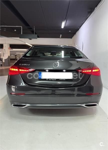 Usado Mercedes C200 163 CV (119 kW) 2023 Gris / plata Berlina