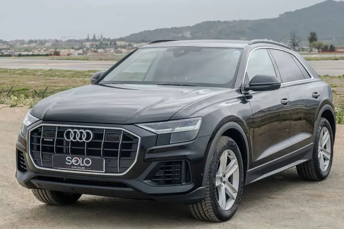 Usado Audi Q8 Ambiente 340 CV (250 kW) 2022 Negro SUV