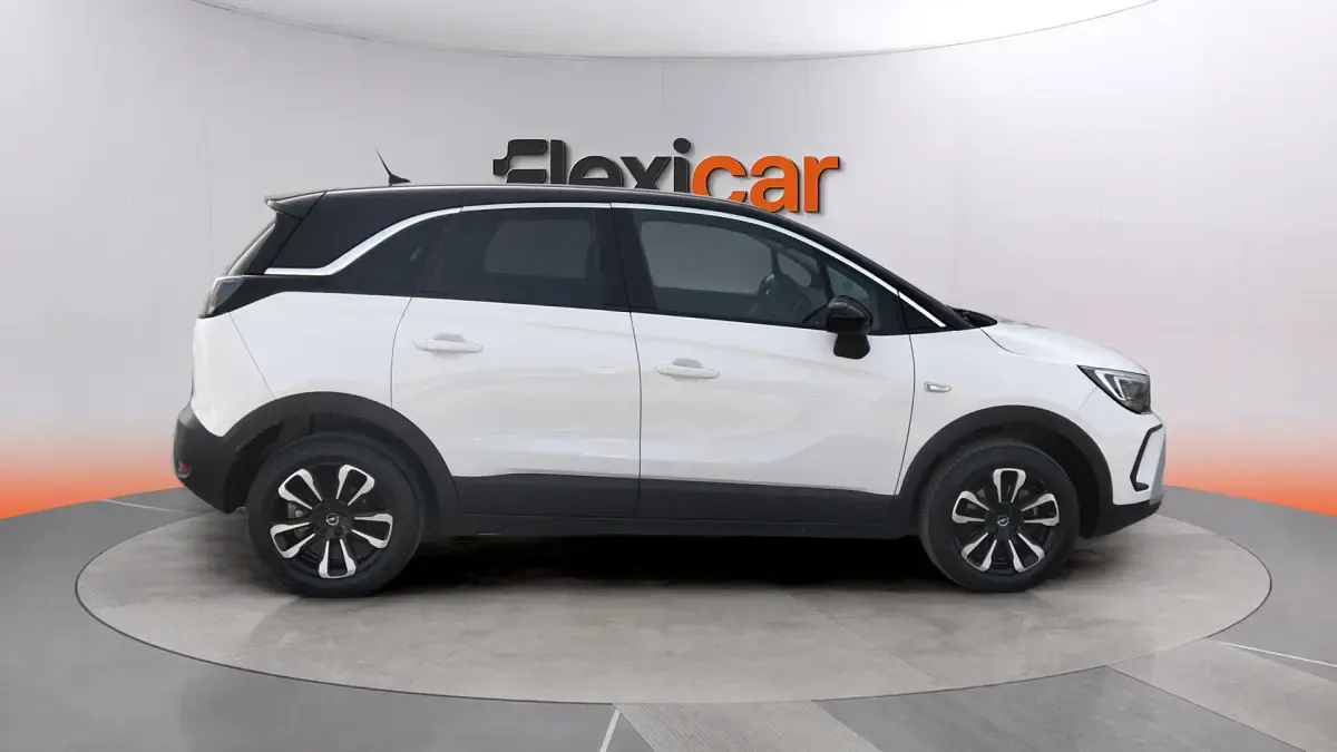 Usado Opel Crossland Elegance 131 CV (96 kW) 2024 Blanco SUV