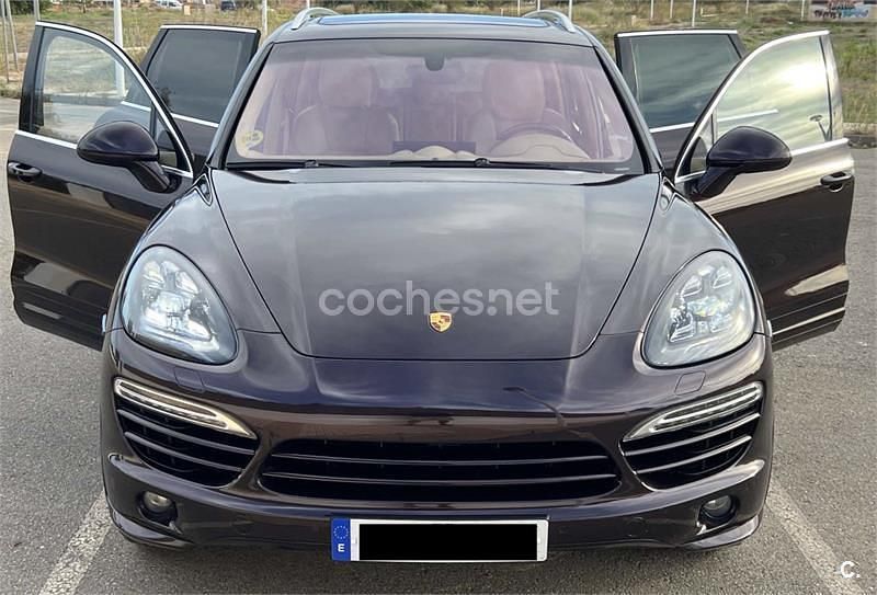 Usado Porsche Cayenne 240 CV (176 kW) 2012 Granate SUV