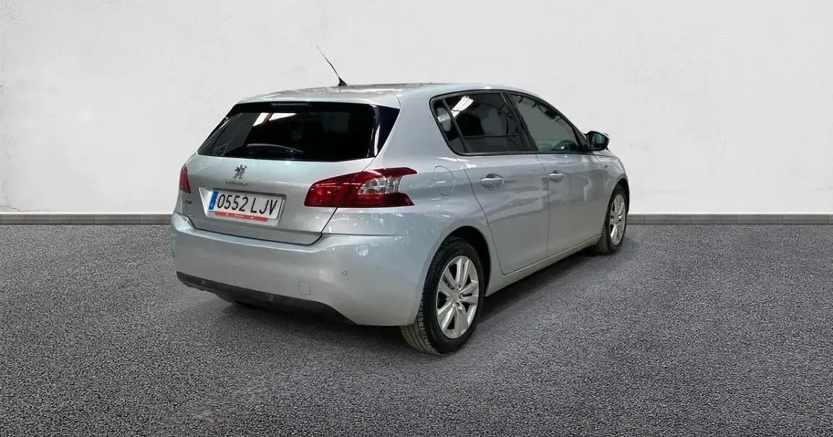 Usado Peugeot 308 Active 130 CV (95 kW) 2020