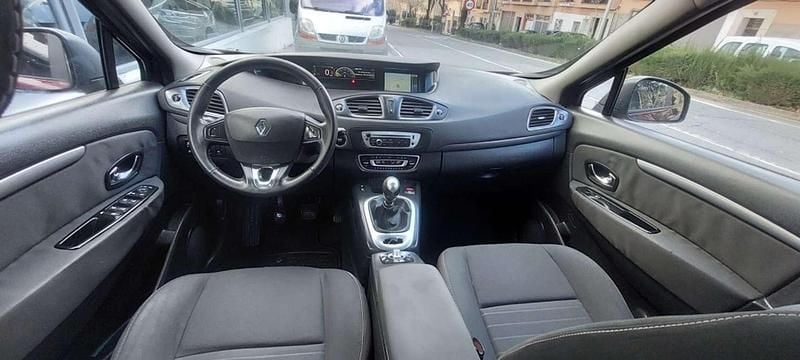Usado Renault Grand Scénic IV LIMITED 131 CV (96 kW) 2016 Burdeos Monovolumen