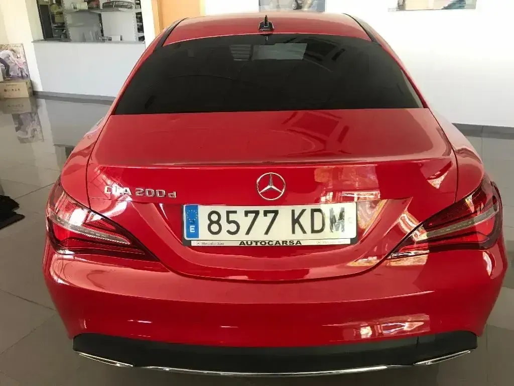 Usado Mercedes CLA200 136 CV (100 kW) 2017 Rojo Berlina