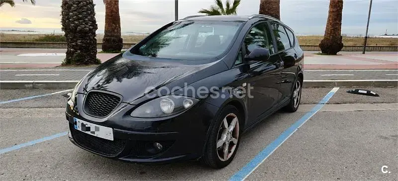 Usado Seat Altea XL Sport 140 CV (102 kW) 2007 Negro Monovolumen