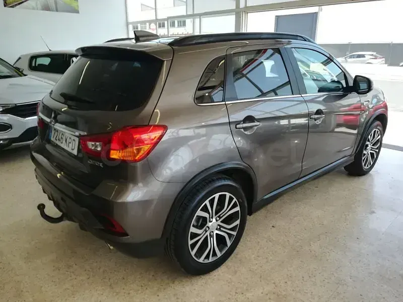 Usado Mitsubishi ASX Motion 117 CV (86 kW) 2018 Marrón SUV