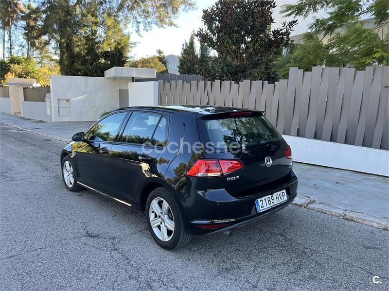 Usado VW Golf VII 110 CV (80 kW) 2014 Negro Berlina