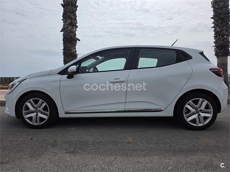 Usado Renault Clio V Intens 90 CV (66 kW) 2021 Blanco Berlina