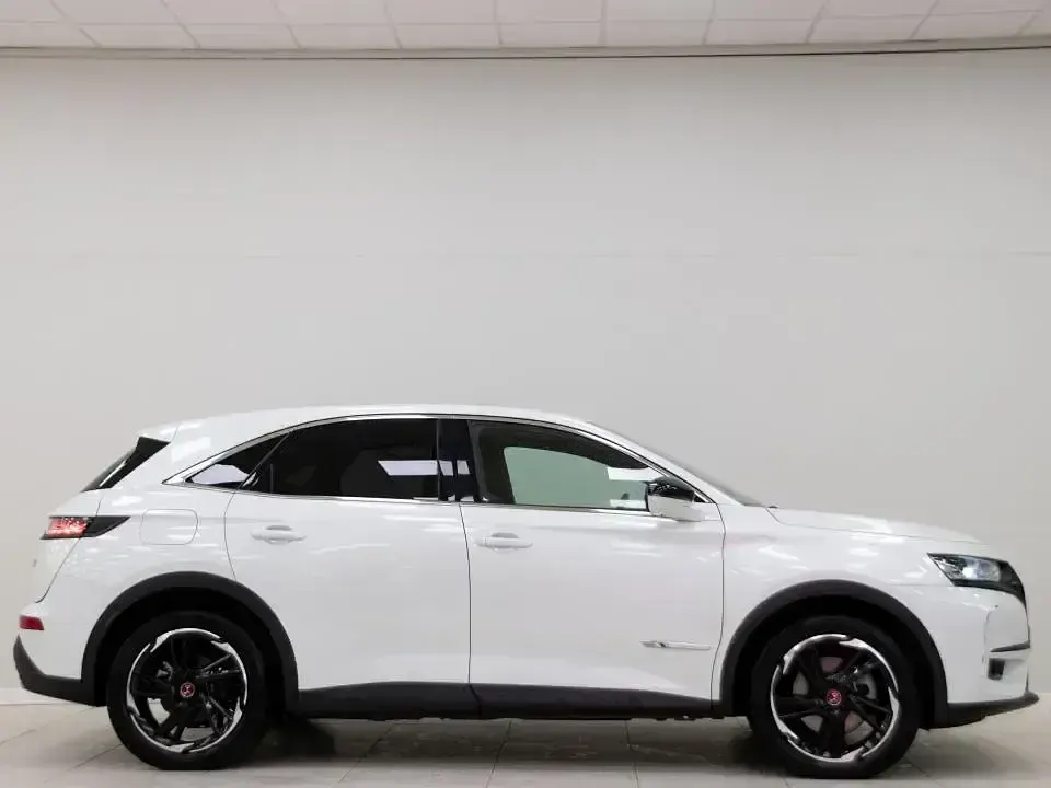 Usado DS Automobiles DS7 Crossback Performance 225 CV (165 kW) 2022 Blanco SUV