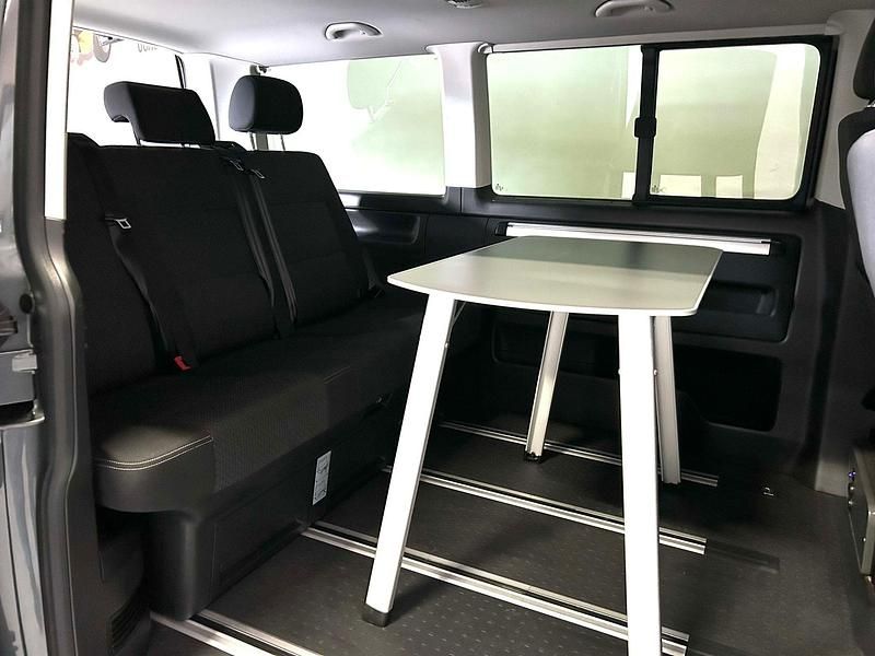 Usado VW Multivan 150 CV (110 kW) 2018 Gris / plata Van