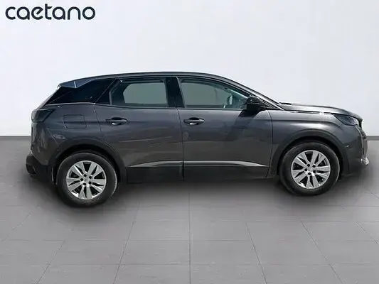 Usado Peugeot 3008 Active 130 CV (95 kW) 2022 SUV
