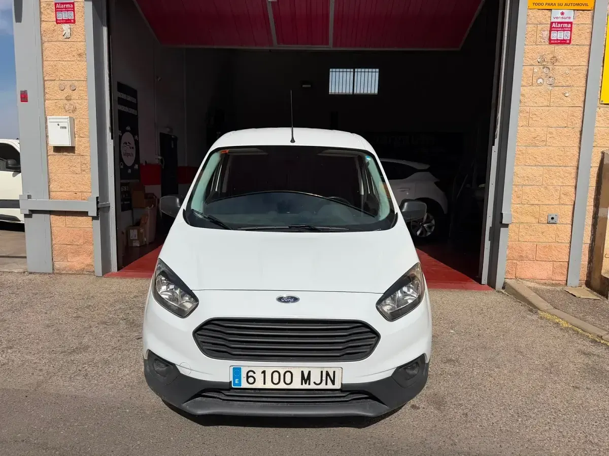 Usado Ford Transit Ambiente 100 CV (73 kW) 2023 Blanco Van