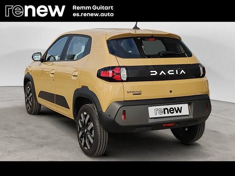 Usado Dacia Spring Expression 47 kW (65 CV) 2025 Marrón Utilitario