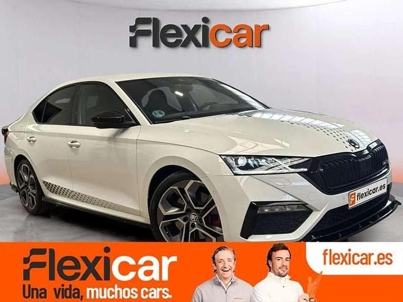 Blanco Usado 2022 Skoda Octavia RS Utilitario | 30.590 € (Precio justo) - Imagen 1/4