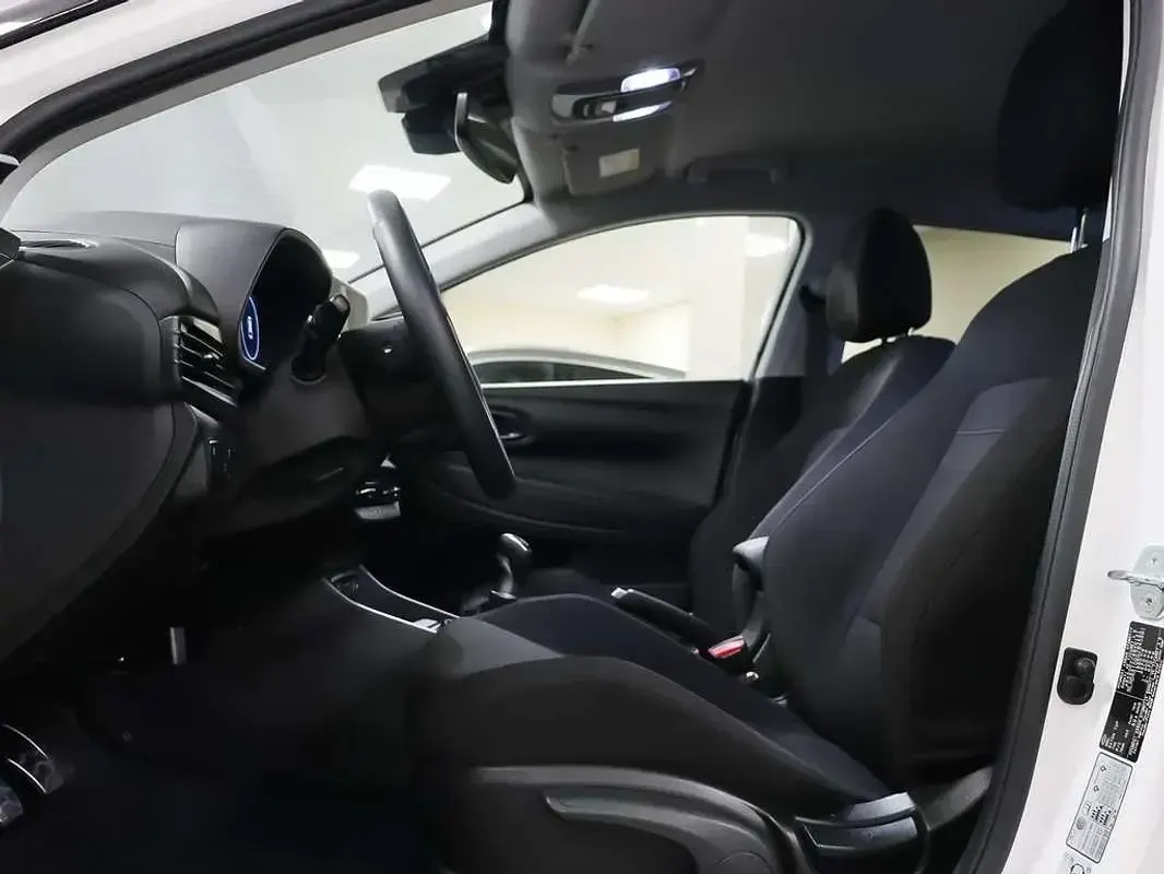 Usado Hyundai Bayon 102 CV (75 kW) 2025 Blanco SUV
