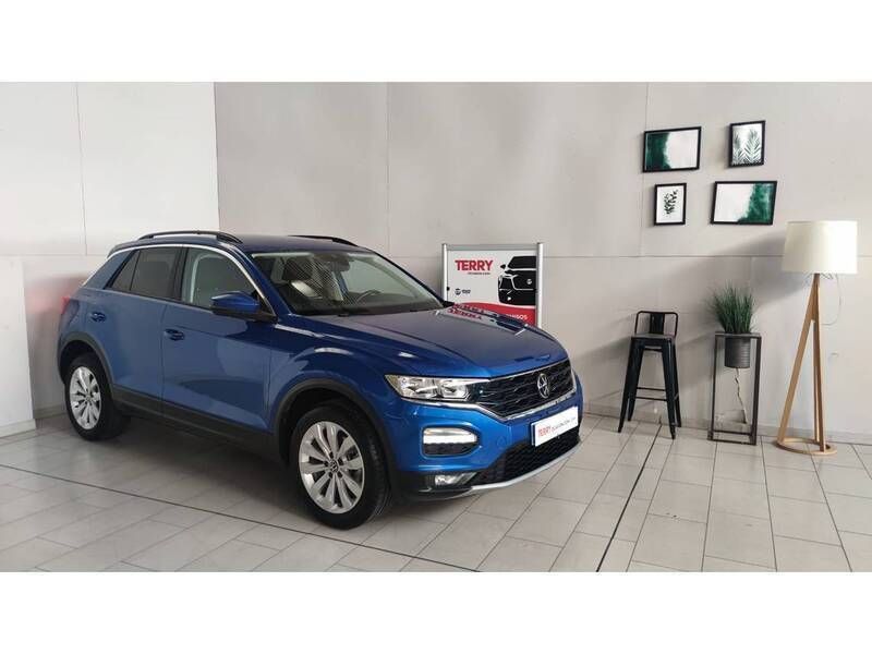 Azul ravenna (metalizado) Usado 2021 VW T-Roc Advance SUV | 19.990 € (Precio justo) - Imagen 1/4