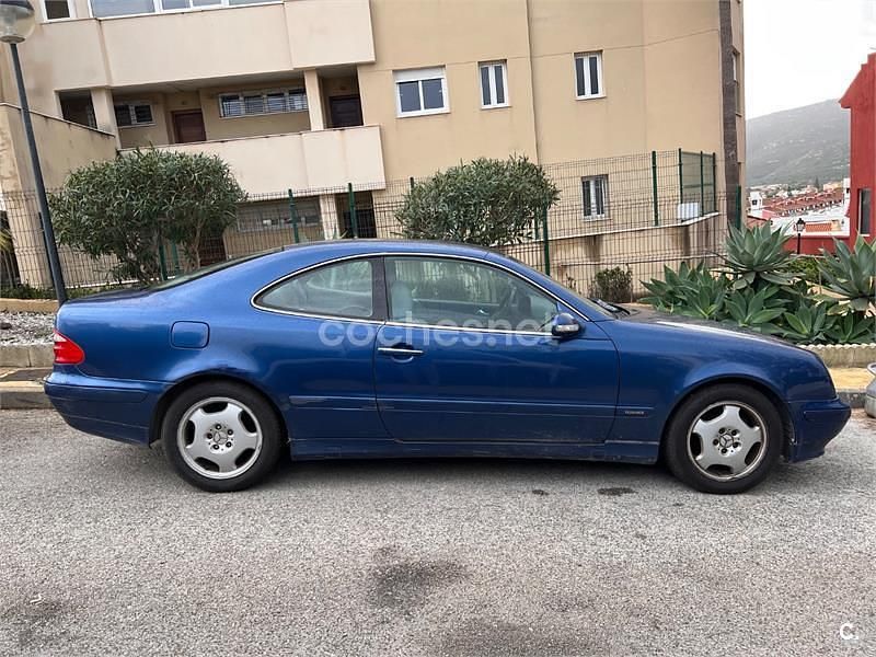 Usado Mercedes CLK200 Elegance 163 CV (119 kW) 2001 Azul Coupe