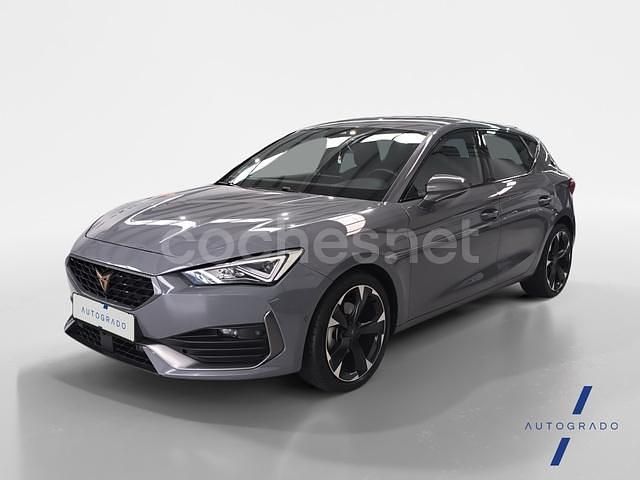 Gris / plata Usado 2024 Cupra Leon Berlina | 25.990 € (Precio justo) - Imagen 1/4