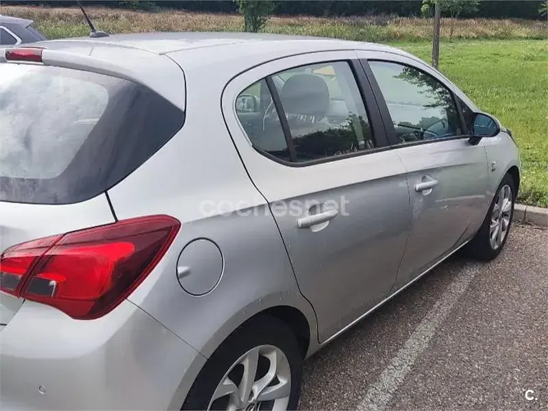 Usado Opel Corsa 90 CV (66 kW) 2019 Gris / plata Utilitario