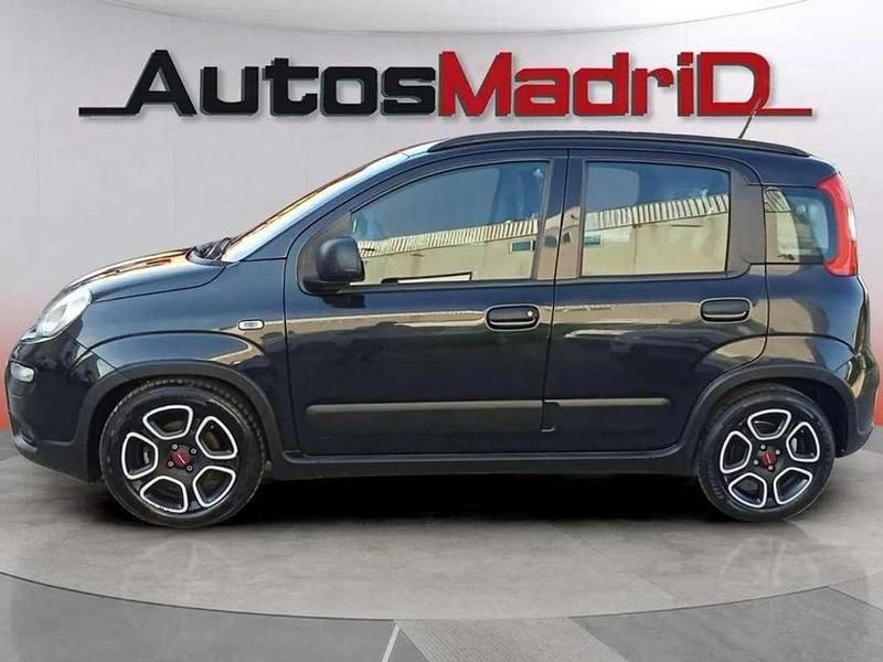 Usado Fiat Panda 71 HP (52 kW) 2022 Preto Sedan