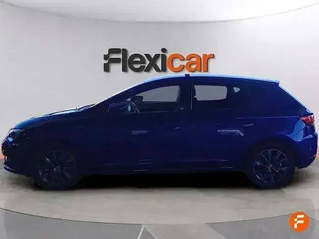 Usado Seat Leon Style 130 CV (95 kW) 2020 Azul Berlina