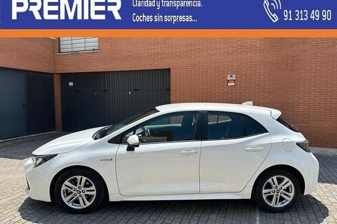 Usado Toyota Corolla Active 126 CV (92 kW) 2020 Blanco Berlina