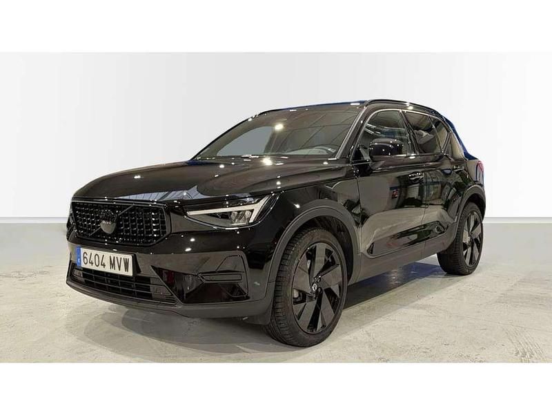 Usado Volvo XC40 Plus 163 CV (119 kW) 2024 Negro SUV