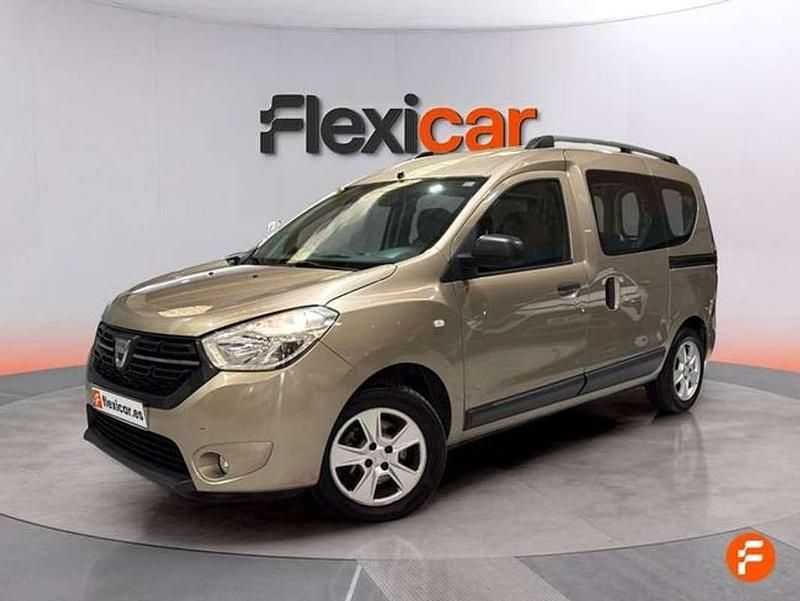 Usado Dacia Dokker Acces 102 CV (75 kW) 2020 Blanco Monovolumen