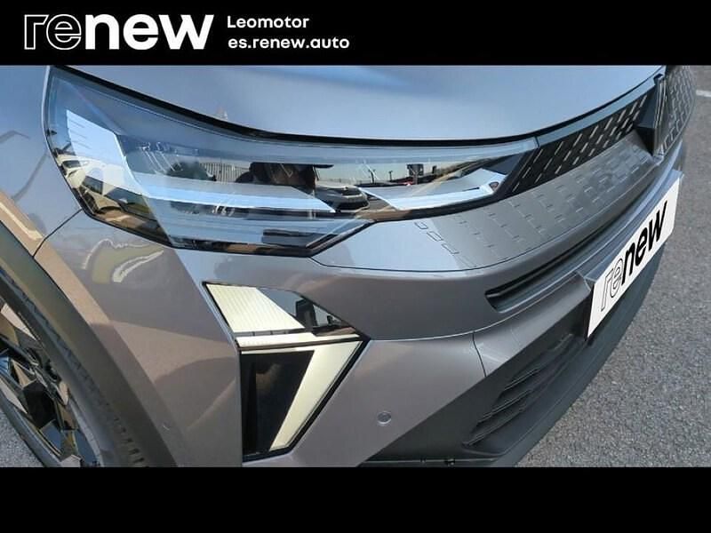 Usado Renault Captur Techno 90 CV (66 kW) 2026 Gris SUV