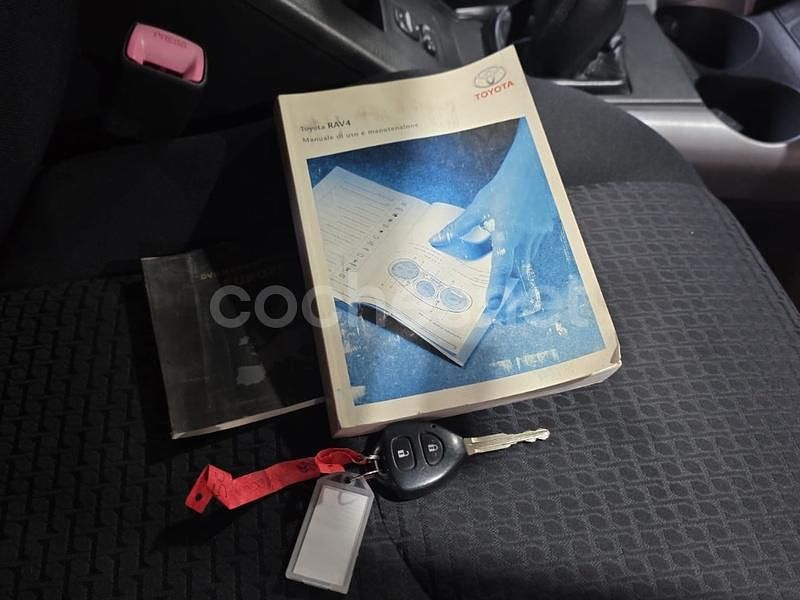 Usado Toyota RAV4 Executive 136 CV (100 kW) 2008 Gris / plata SUV