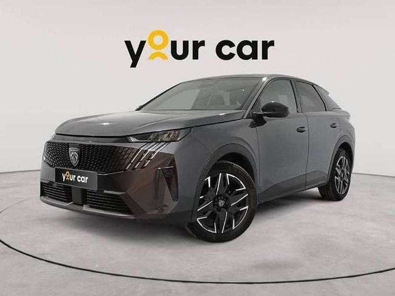 Usado Peugeot 3008 Allure 136 CV (100 kW) 2024 Gris / plata SUV