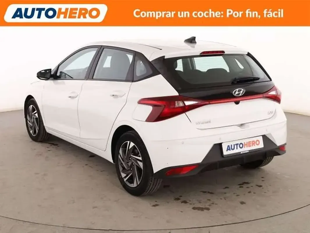 Usado Hyundai i20 101 CV (74 kW) 2022 Blanco Utilitario